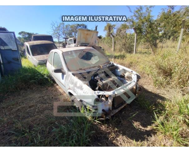 Foto de SUCATA DE GM CORSA