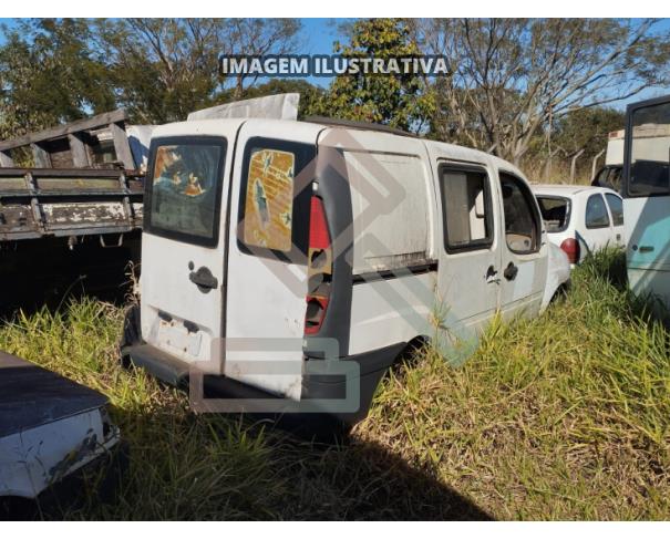 Foto de SUCATA DE FIAT DOBLO
