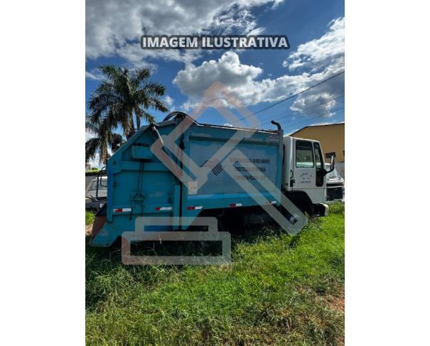 Foto de CAMINHÃO FORD CARGO 815 S